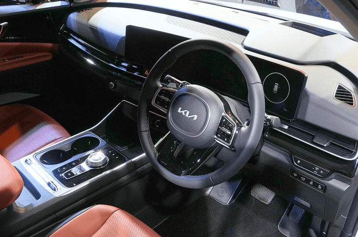 New Kia Carnival launched at Rs 63.90 lakh